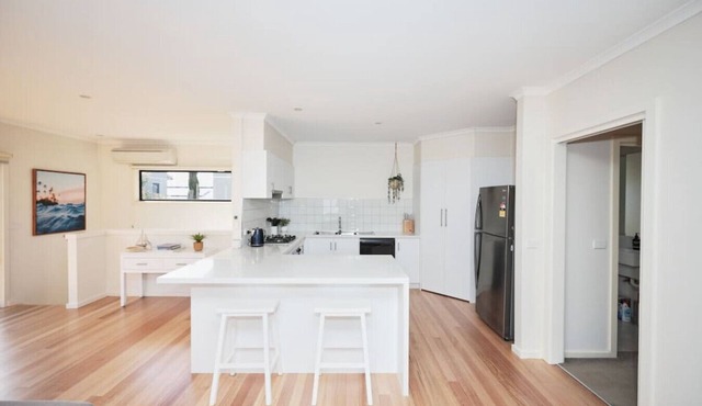 Cowrie Beach Haven- 600 meters to beach! in Torquay