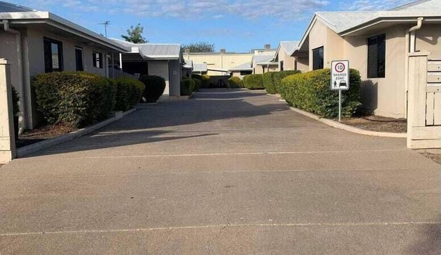 Cozy 1-bedroom fully furnished unit in marvelous Emerald with WiFi, AC, Laundry in Emerald