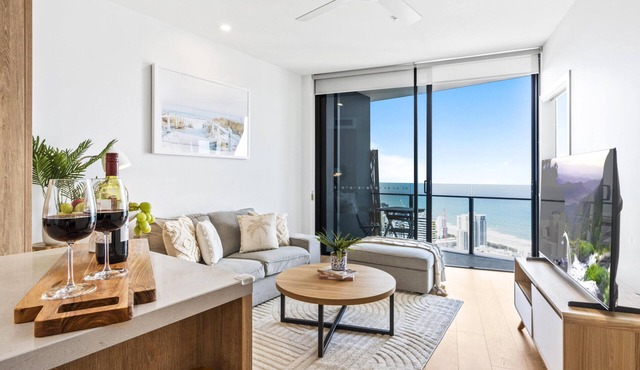Cozy 2 Bedroom Ocean Unit (No Parking) - Q Stay in Broadbeach