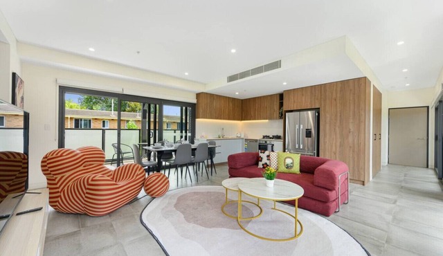 Cozy Marrickville 2BR | 10 Min Walk to Train