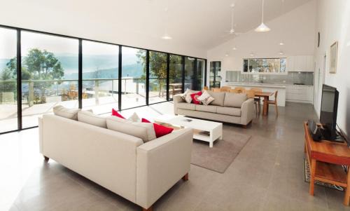 Cranleigh - Beautiful modern home