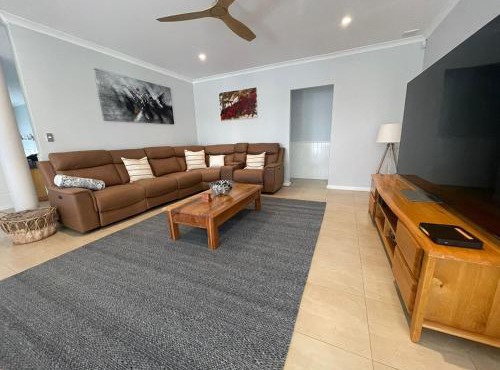 Dawesville Family Beach Getaway