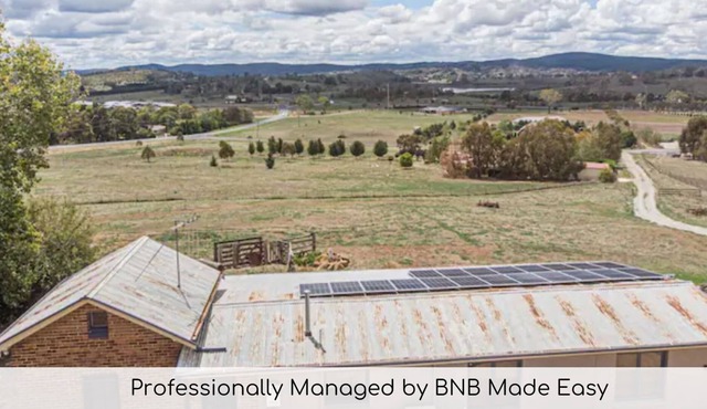 Daydawn Dairy - Quiet, Spectacular View in Orange