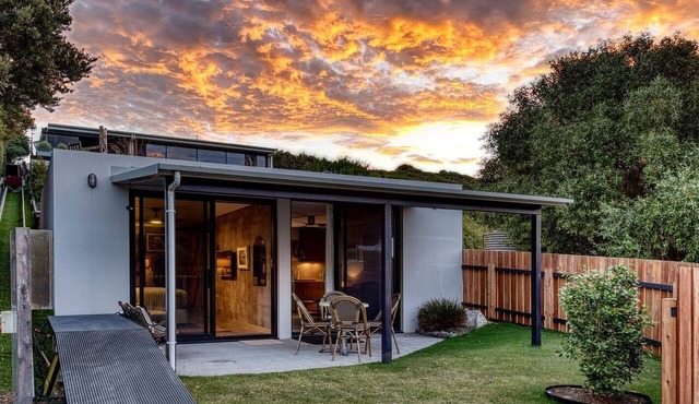 Deluxe Beachside Cottage with Access to Venus Bay's Sandy Beaches in Victoria, Australia
