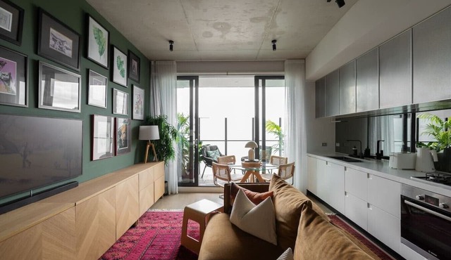 Designer Prahran Apartment | 200m Chapel St