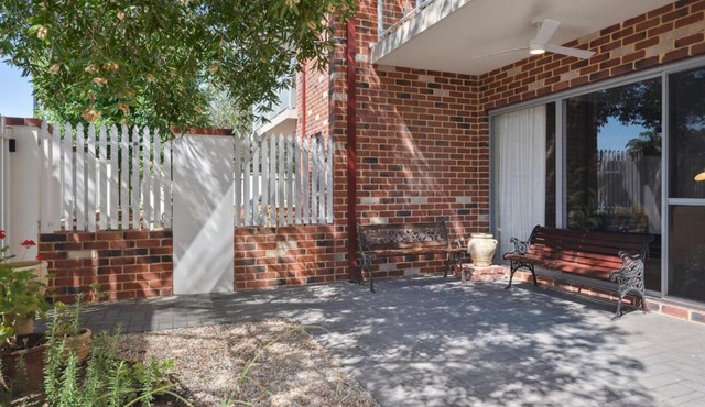 Designer Stay with Courtyard Bassendean near Swan Valley