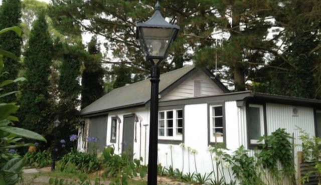 * DEVON LONG BARN * Bowral-Unique Accommodation in Bowral