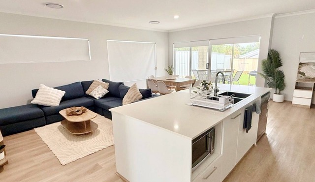 Eagle Breeze is a modern 3-bedroom, 2-bathroom home in Eaton