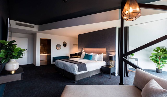 Eatons Hill Hotel