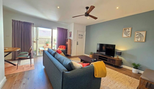 Eclectic 1BR With Private Terrace Near Manuka in Forrest