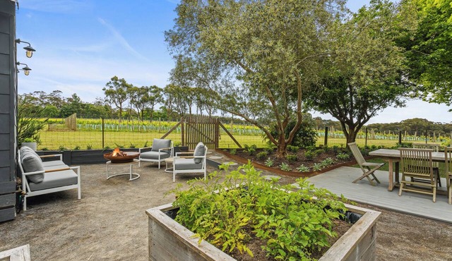 Elm Cottage in Red Hill