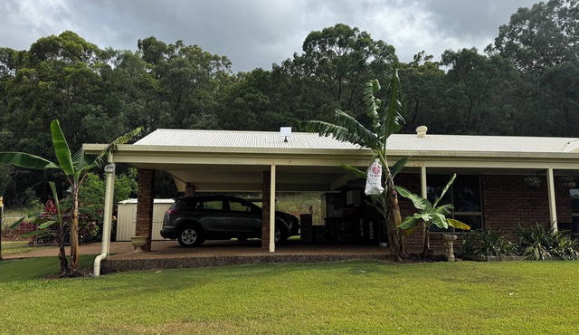 Elysium House - Private, Peaceful Farm Stay Near Yeppoon in Bondoola