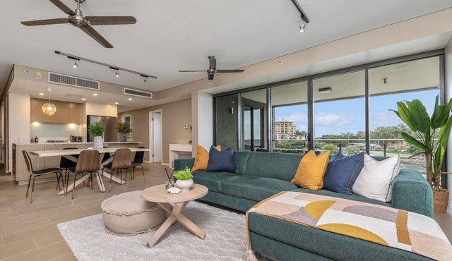 Enchanting Waterfront Lagoon Views + Restaurants in Darwin
