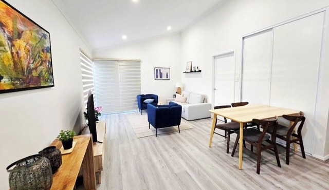 Entire house 2BR private east Victoria park