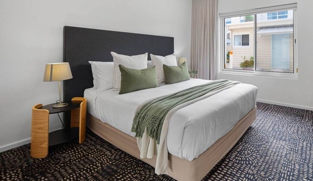 Esplanade Apartments | Ocean View Beachfront | West Beach in West Beach
