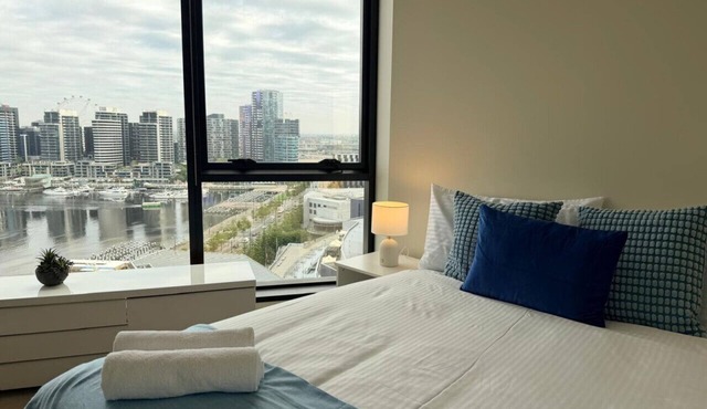 Esplanade Escape Apartment in Docklands