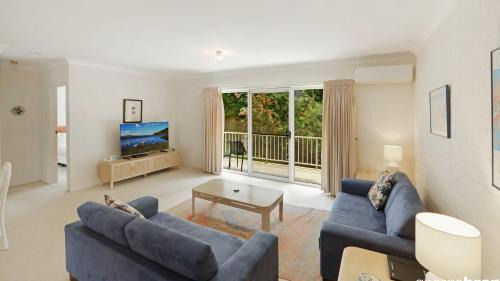 Evening Soiree - Good Position in Avoca Beach