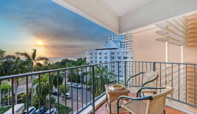 Exclusive Harbourfront Two Adjacent Stays w Pool in Darwin