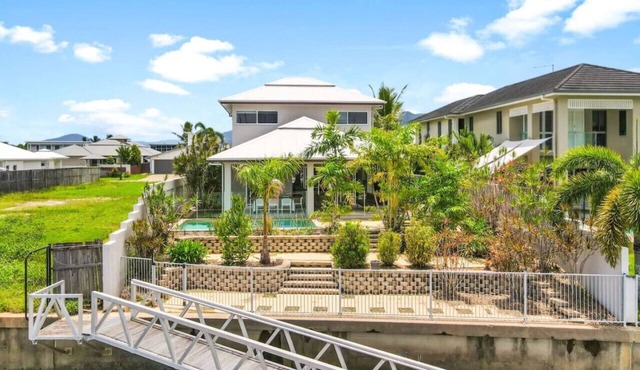 Exclusive Waterfront Luxury | Private Pool | Marina Views - The Anchorage in Trinity Park