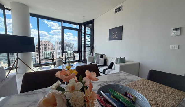 Fabulous 2b2b home in the central CBD