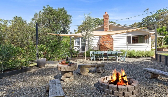 Farm-Luxe Cottage | Animals, Firepit, Beach