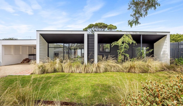 Flinders Hide Away - Spacious contemporary home ideal for families in the heart of Flinders. in Flinders