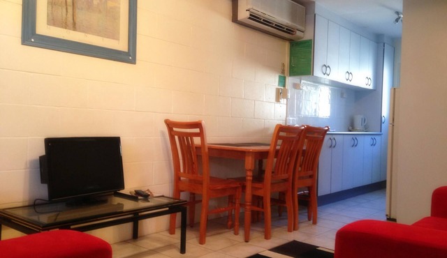 Forest Lodge Apartments in Indooroopilly