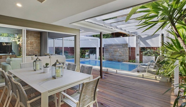 FORRESTERS RETREAT | Pool, close to beach, Wi-Fi | Accom Holidays in FORRESTERS BEACH