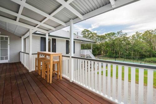 Glasshouse Retreat QLD