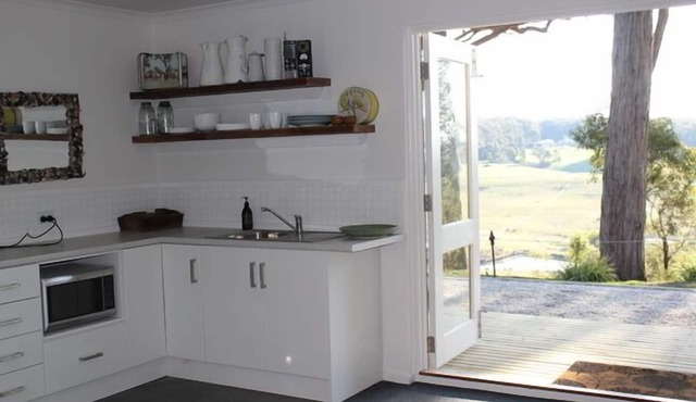 Glorious country views- Pet friendly