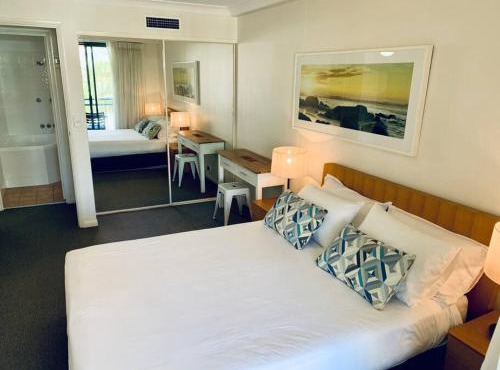 Gold Coast Calypso Resort, Coolangatta Beach