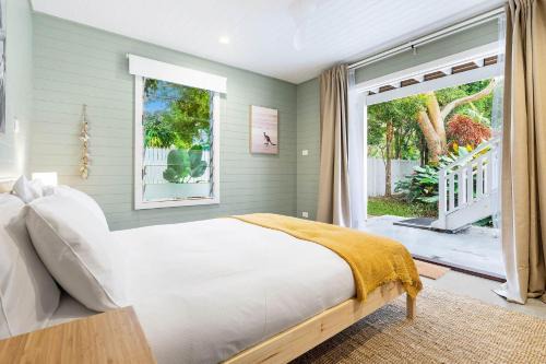 Golden Hus - spacious South Golden Beach home