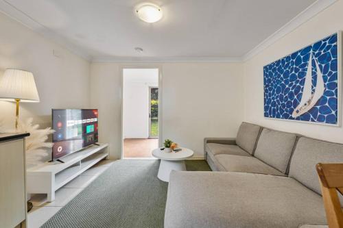 Great Value and Comfort Family Home 5 mins to Shops in Brisbane