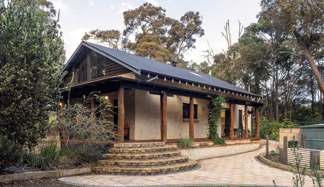 Grumblebum Cottage - A cottage full of character in rural Margaret River, inspired by the original l