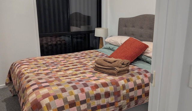 Guest Bedroom near airport and CBD access.
