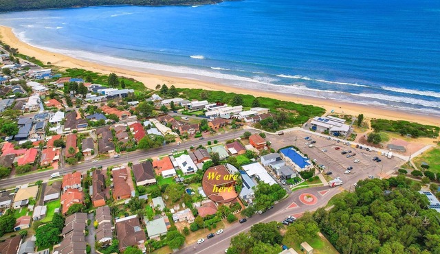 Hampton Beachside Family Escape 5 Doors From The Beach in Umina Beach