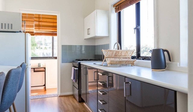 Harbourfront Art Deco Hall Sought after in Sydney