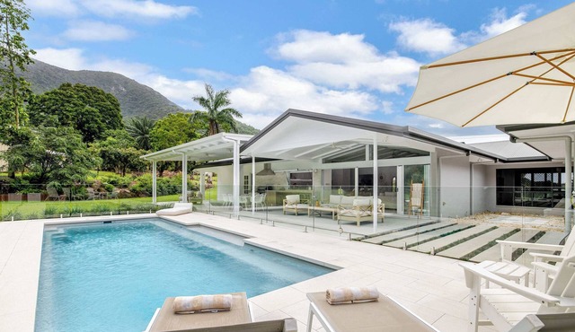 Harvey House—Resort-Style Sanctuary in the Tropics
