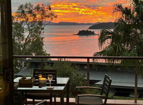 Haven on Hamilton Island -private apartment with views & buggy Fully Renovated in 2023 in Hamilton Island