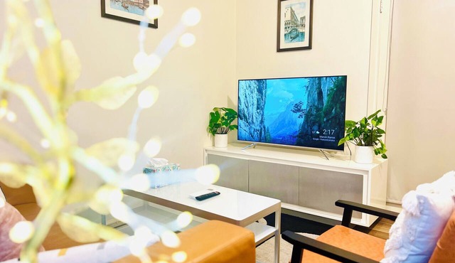 Hawthorn Comfort & Convenience: Ideal Family & Pet-Friendly Stay in Hawthorn