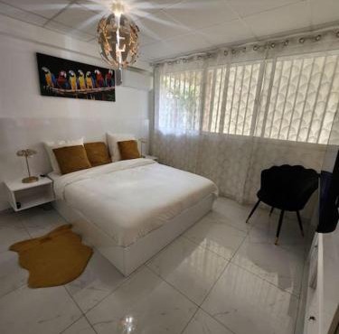 Hello-Guyane, Marina 4, Studio Prestige 5 étoiles in Saint-Laurent du Maroni