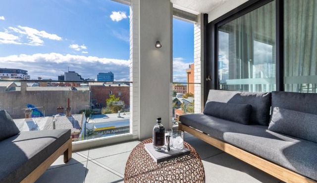 Hemingway Collingwood - Luxe Apartment