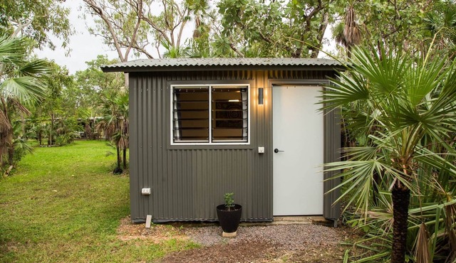 Hideaway Hut (Green Ant)