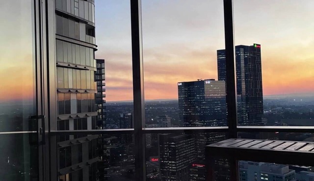 High Rise Luxury With Skyline Views
