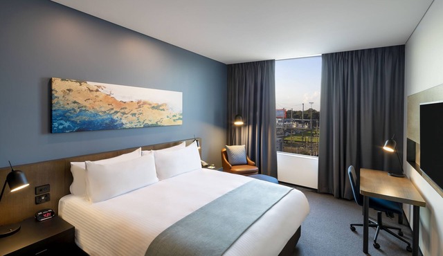 Holiday Inn Sydney St Marys by IHG