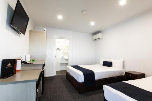Hotel Settlers in Biloela