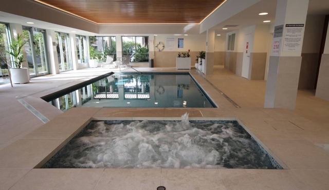 Ideal for couples and small families. 150 m to beach. EV point next to carpark in Lorne