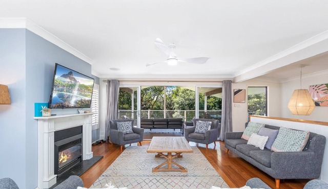 Indys Beach House by HolidayCo.
