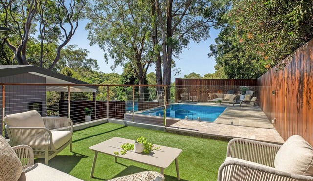 Infinity Pool · Walk to Beach · Sleeps 10