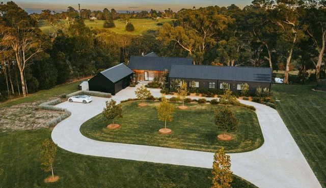 Injala House - Designer Masterpiece, Exeter